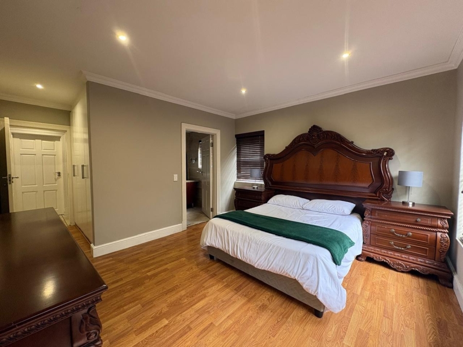 To Let 6 Bedroom Property for Rent in West Beach Western Cape